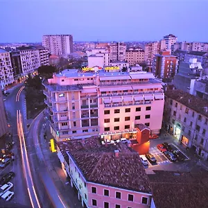 κάντε κράτηση εδώ